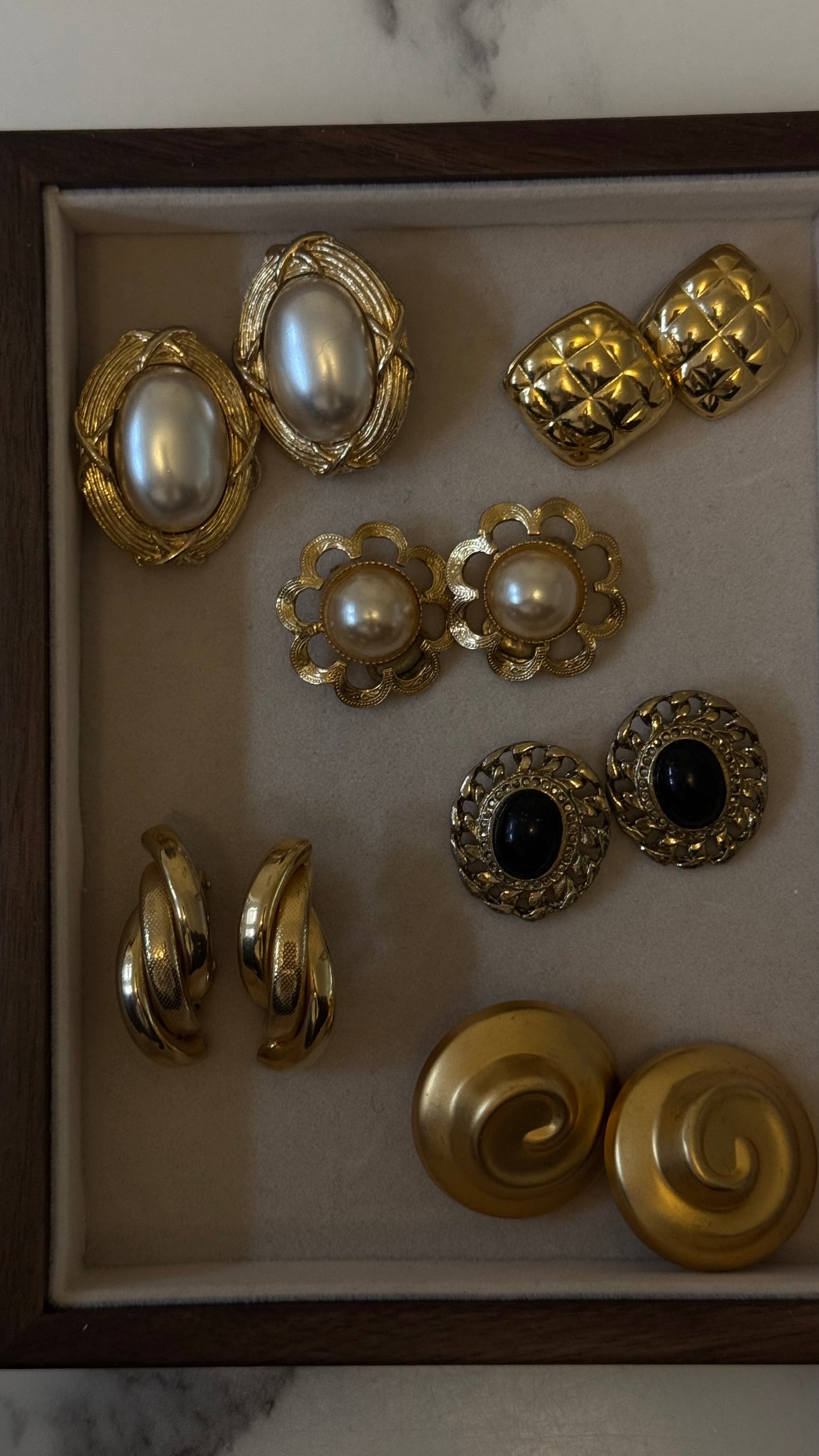 Fleur de perle clip-on earrings