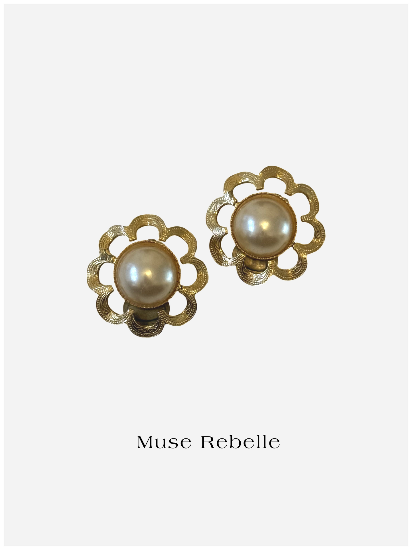 Fleur de perle clip-on earrings