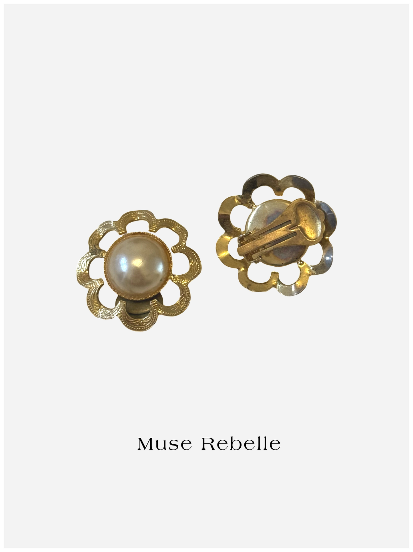 Fleur de perle clip-on earrings