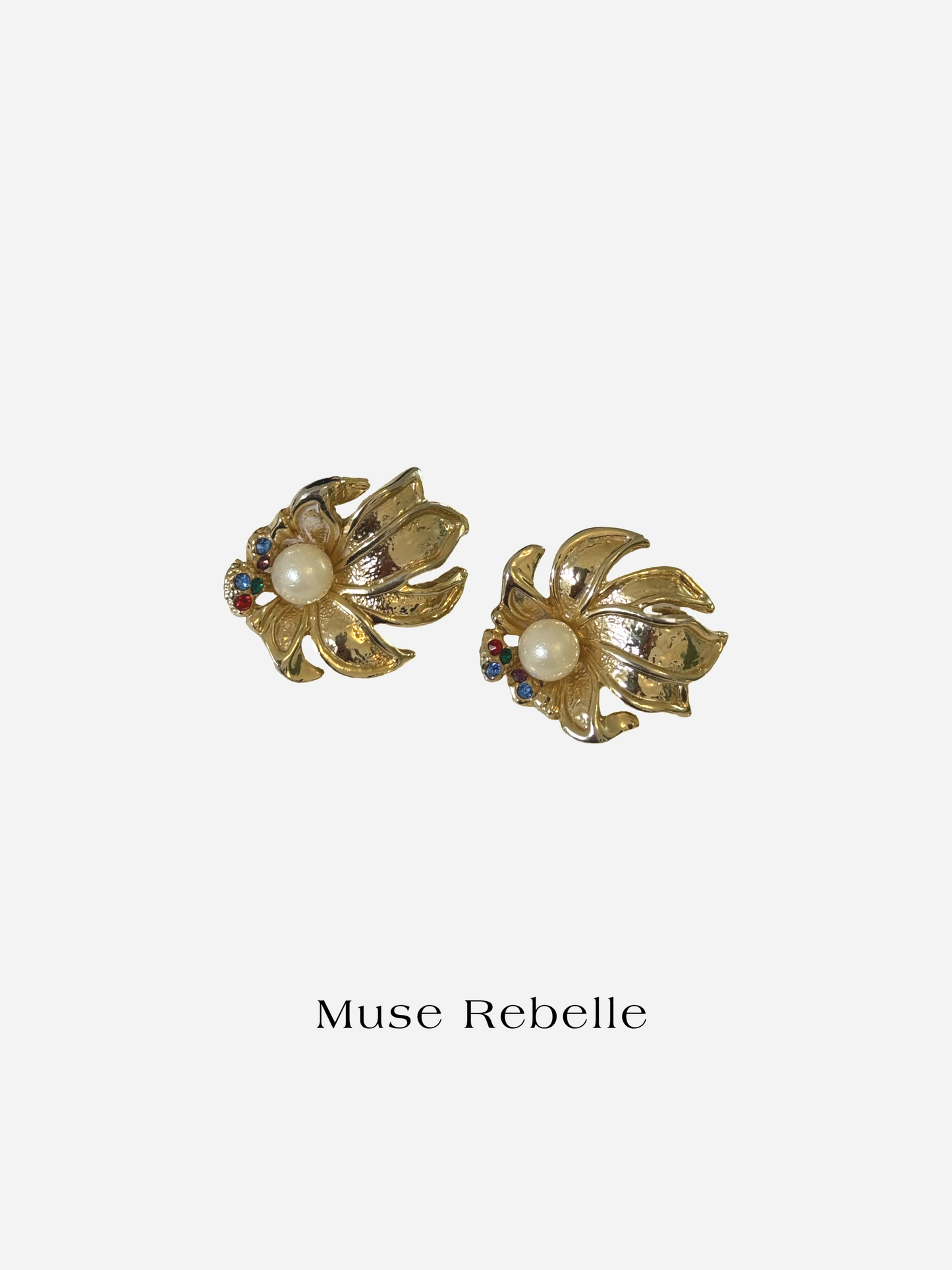 Flora pearl clip-on earrings