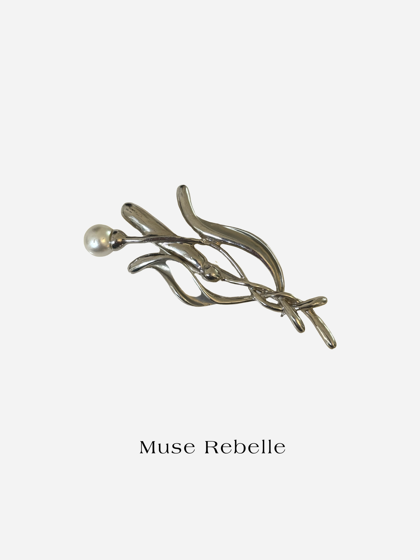 Silver élégance brooch