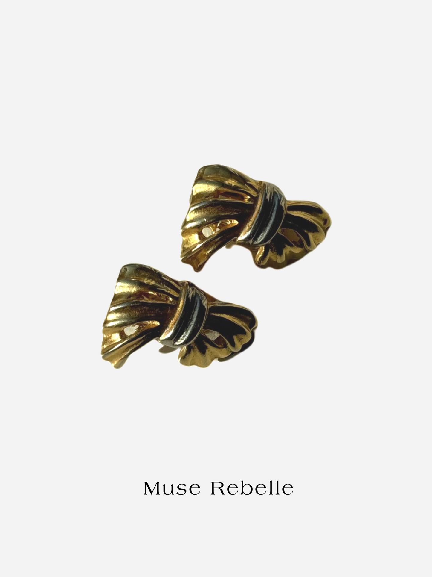 Bantik clip-on earrings