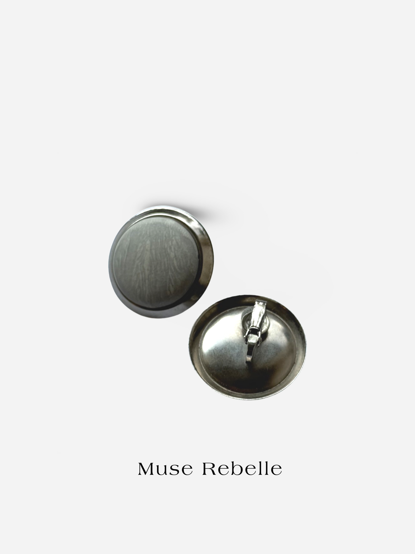 Le Bouton Gris Clip-on Earrings