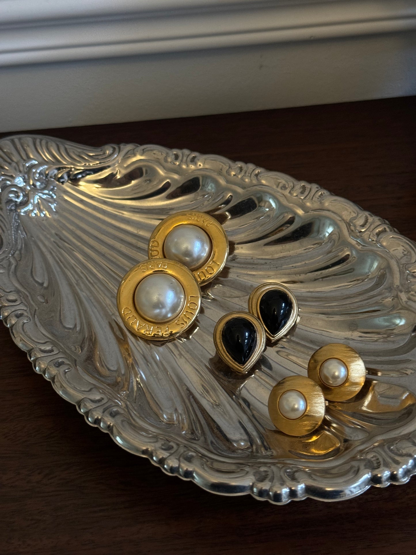 CARVEN clip-on earrings