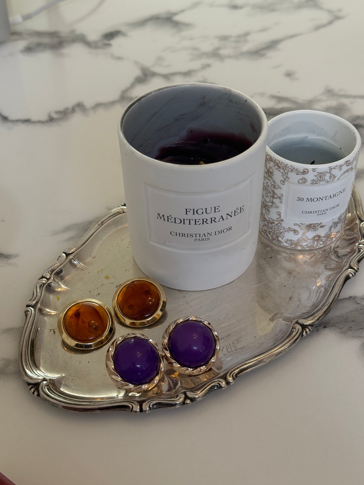 Violette clip-on earrings