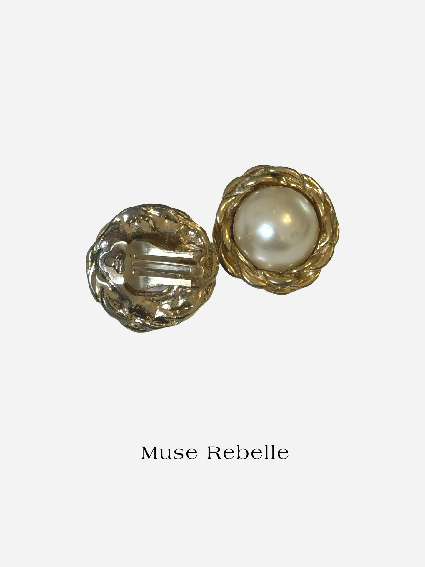 Adèle clip-on earrings